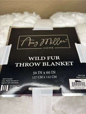 Amy Miller Home Wild Fur Faux Fur Throw Blanket White 50x60 NWT Soft Cozy